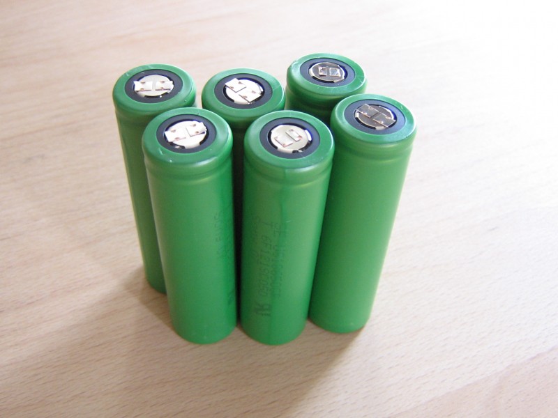 Li-Ion_Battery_AS09A41_1.jpg