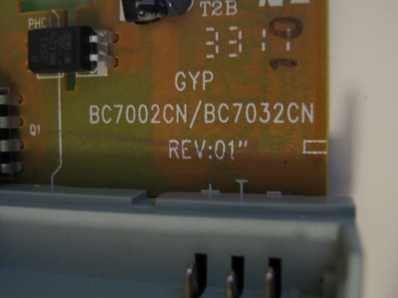 Batterioplader_Canon_CB-2LYE_adskilt_4.jpg