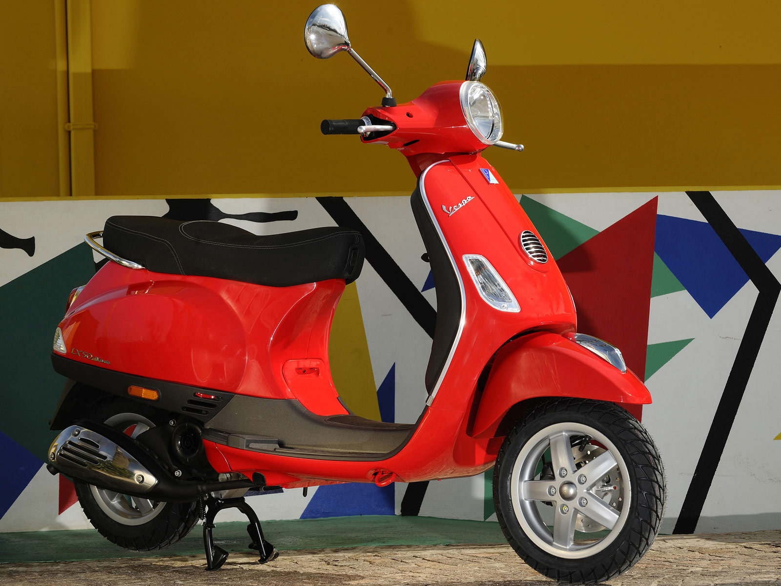 vespa_LX_50_4T_scooter_wallpapers_08[1].jpg