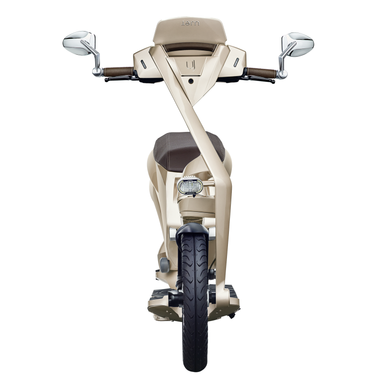 Ujet_Scooters_front-shibuya-gold.png