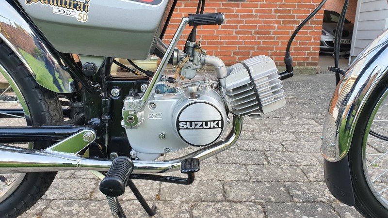 suzuki-dm50.jpg