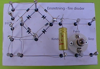 4 dioder og kondensator